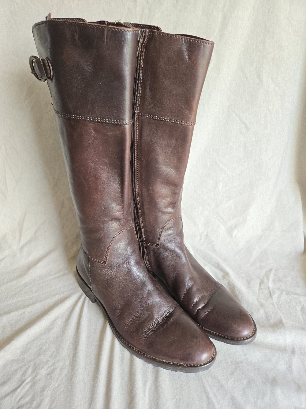 Classic Brown Leather Knee-High Heeled Riding Boots US 7.5 / 8